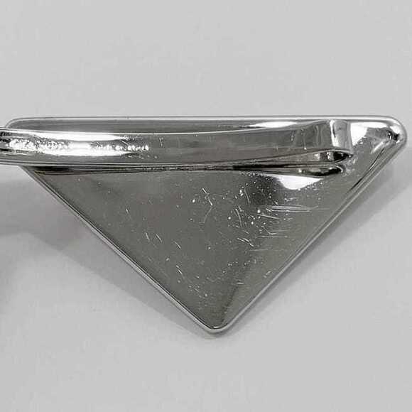 PRADA Red - Picture 7 of 10